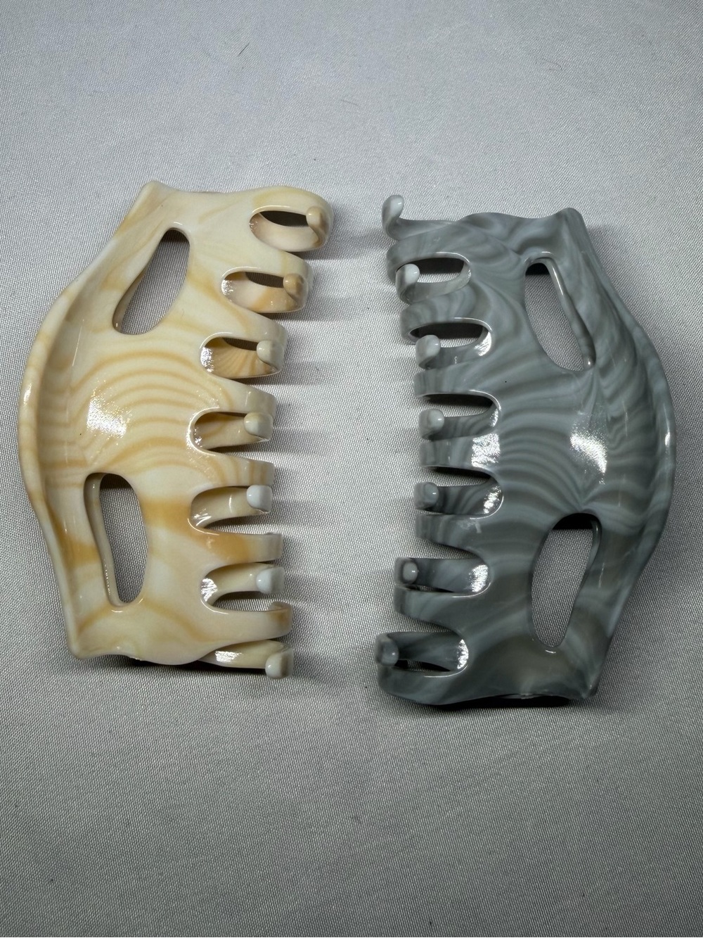 Marbled Hair Claw Clips - Beige and Gray Set